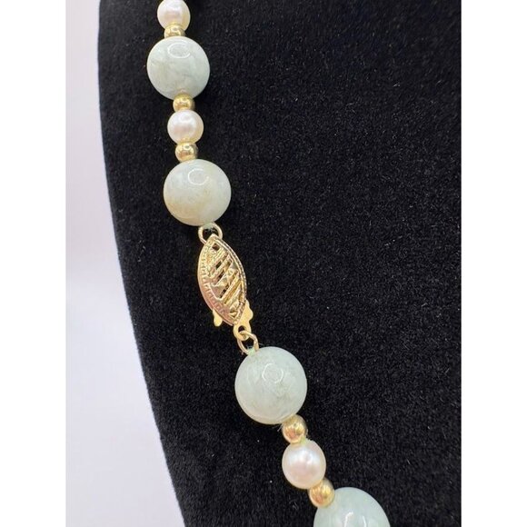 Vintage Green Jade & Cultured Pearl 14kt Yellow Gold Necklace - Choker 18" - Picture 4 of 6